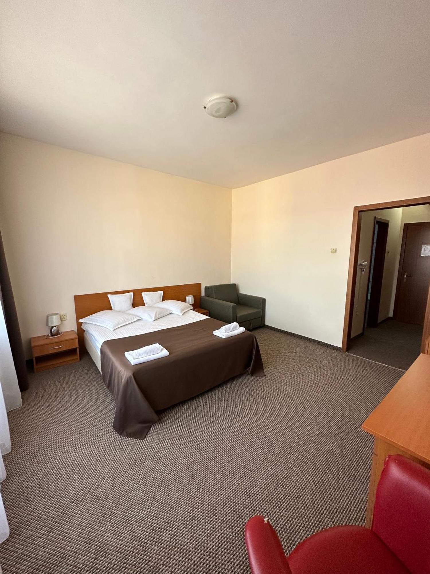 Hotel Diana บิสตริซา ภายนอก รูปภาพ
