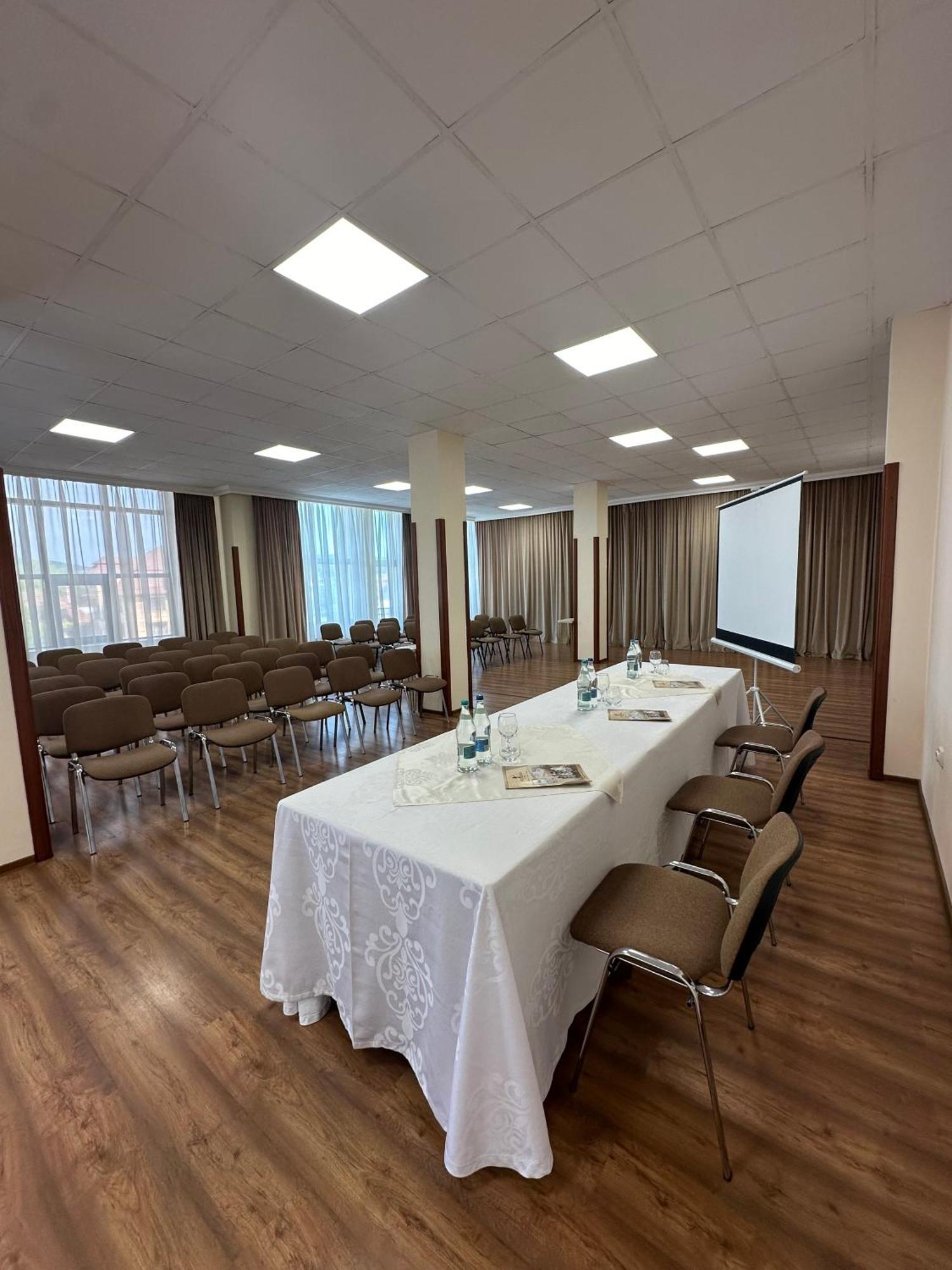 Hotel Diana บิสตริซา ภายนอก รูปภาพ